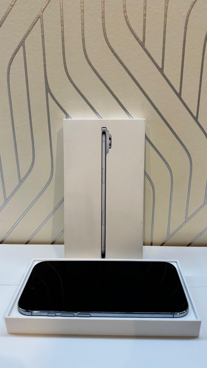 Apple iPhone Air | 1TB | Sky Blue - Demo - Image 13