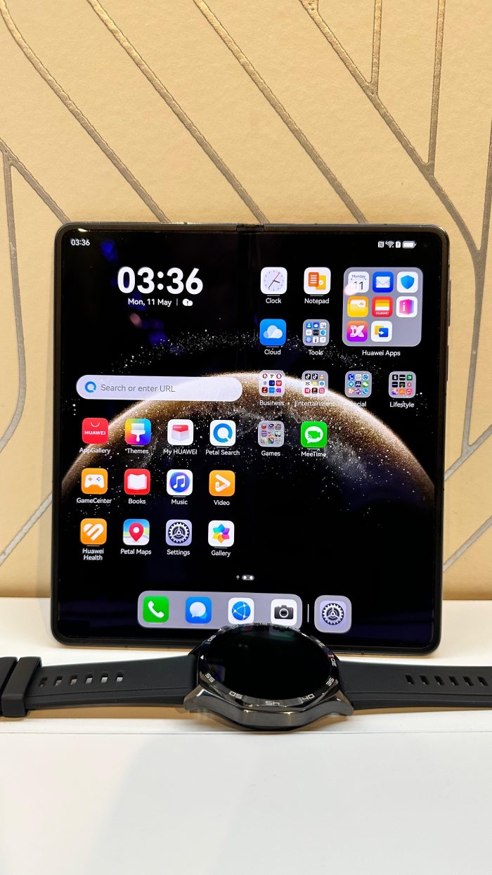 HUAWEI Mate X6 | Foldable OLED Display | Octa-Core | 512GB Storage | Dual SIM  - Pre Owned - Image 8