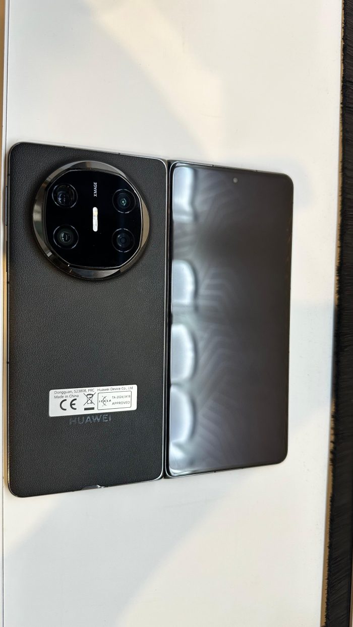 HUAWEI Mate X6 | Foldable OLED Display | Octa-Core | 512GB Storage | Dual SIM  - Pre Owned - Image 10